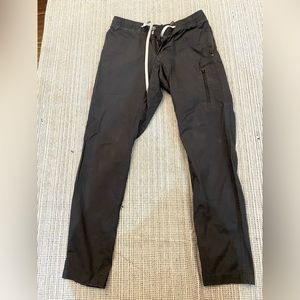 Vuori Mens Ripstop Medium charcoal gray